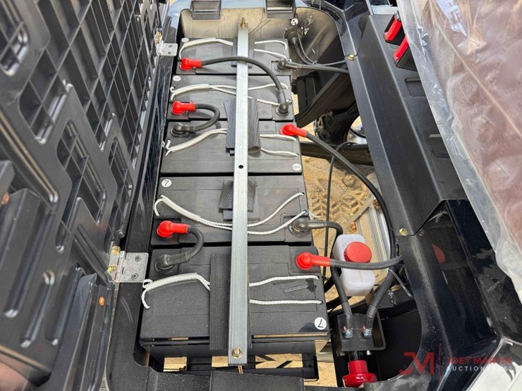 new-electric-sdlgc100-golf-cart-image-9