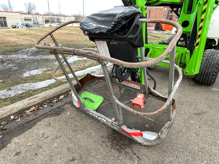 #4222-•-2019-nifty-sd64-4x4x4-telescopic-boom-lift-image-10