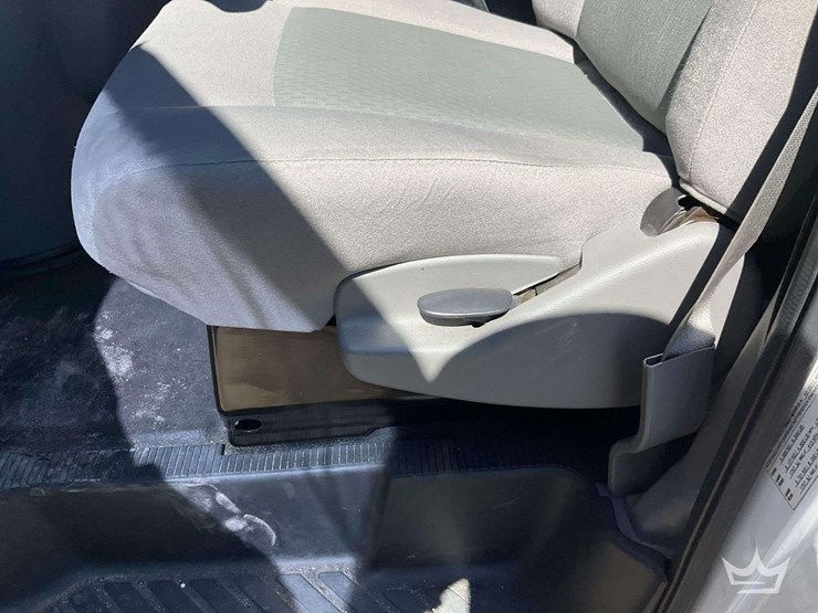 2012-ford-e350-image-12