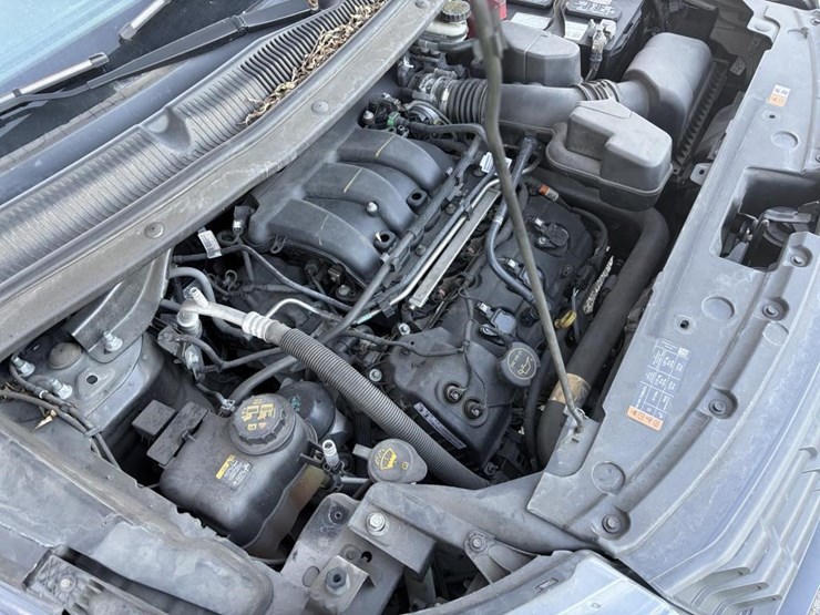 2018-ford-explorer-image-21