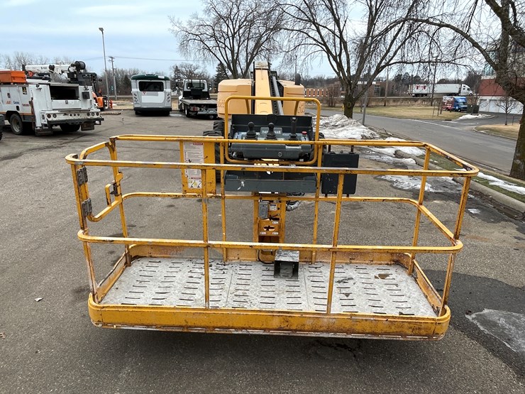 #152-•-2015-haulotte-ht61rt-4x4-telescopic-boom-lift-image-10