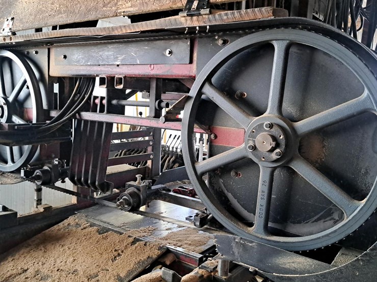 #127-•-2013-cooks-ac36-portable-bandmill-image-9