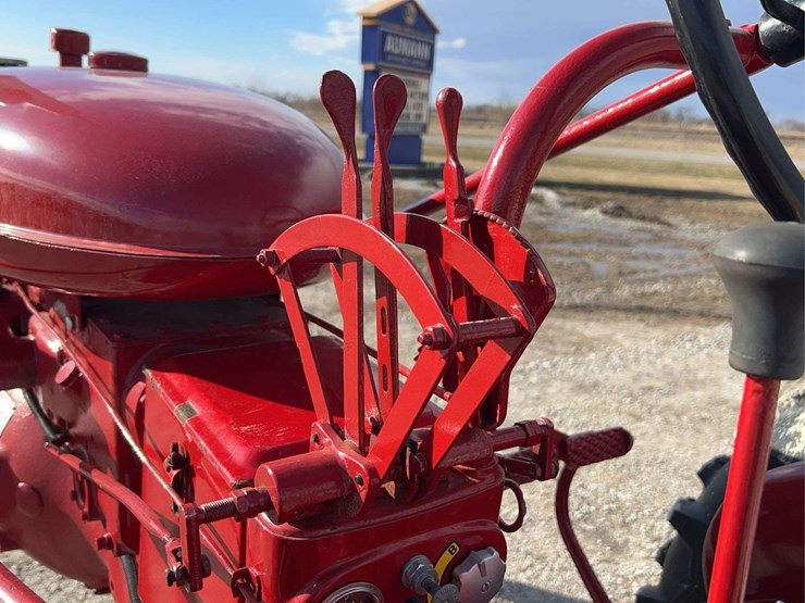 farmall-130-image-50