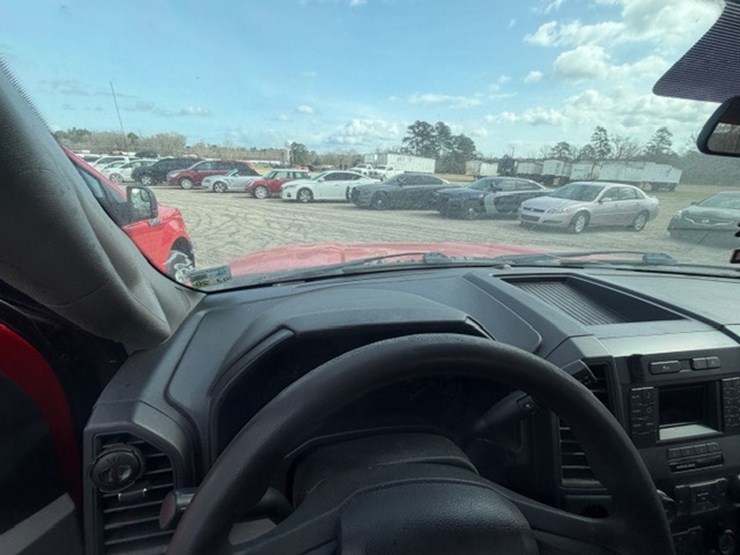 2016-ford-f150-xl-image-33