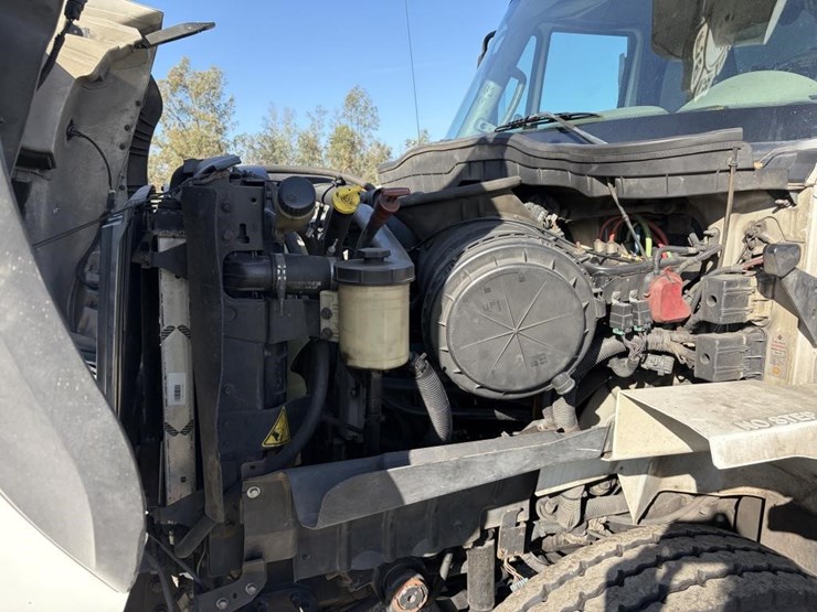 2012-international-workstar-7400-image-7