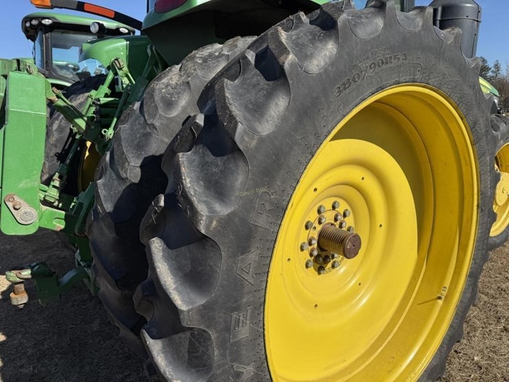 john-deere-8320r-image-11