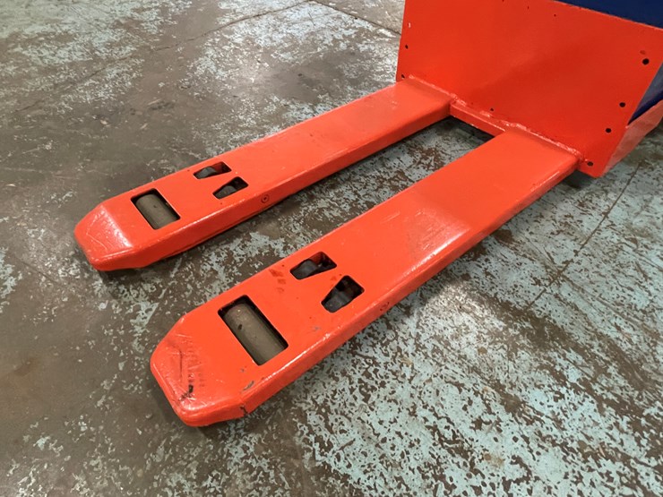 #231-•-toyota-ride-on-electric-pallet-jack-image-8