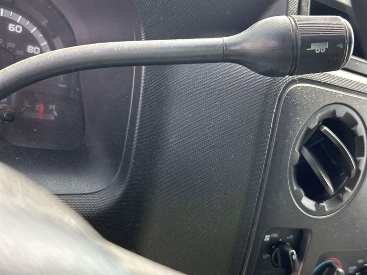 2012-ford-e450-image-15