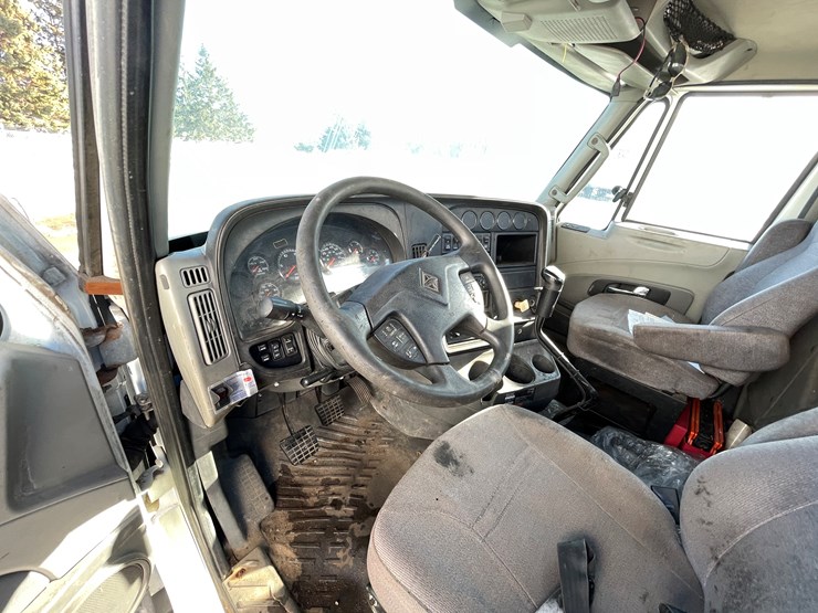 2012-international-prostar-image-31