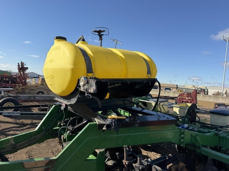 john-deere-7200-image-9