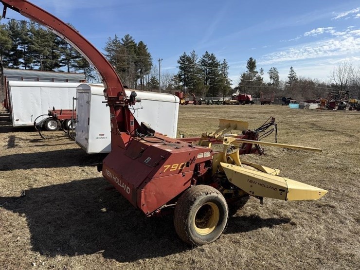 new-holland-790-image-3