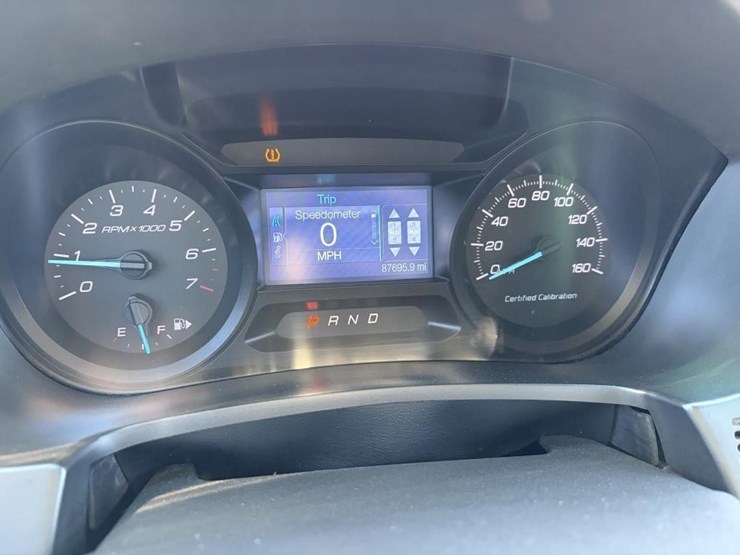 2015-ford-explorer-image-16