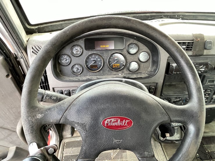 2018-peterbilt-337-image-78