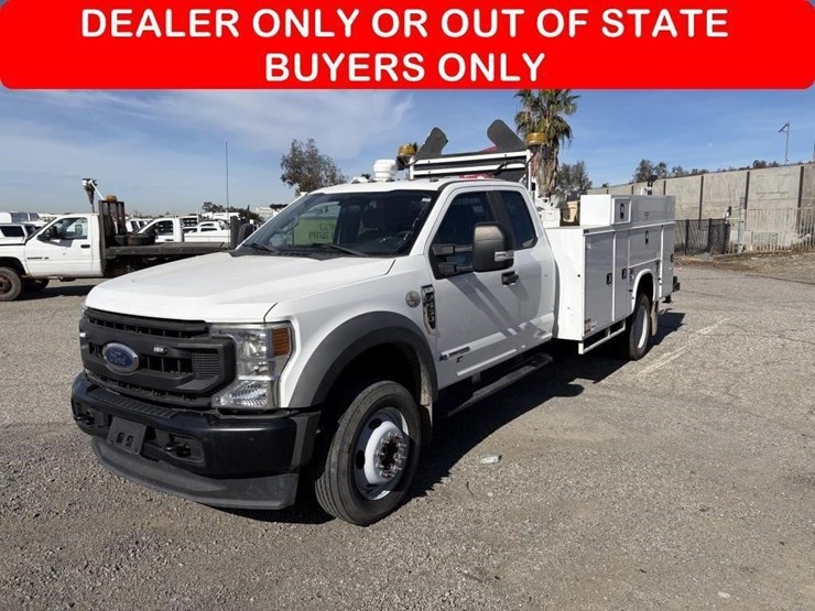 2020-ford-f550-image-1