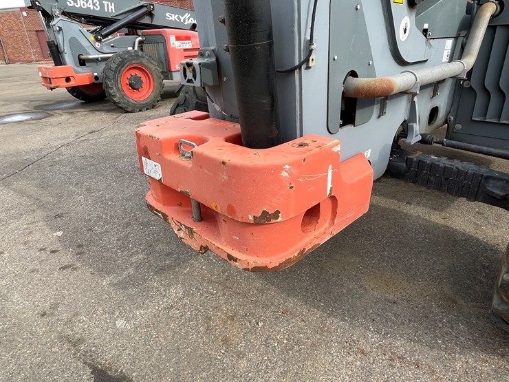 #132-•-2017-skyjack-sj643-telehandler-image-25