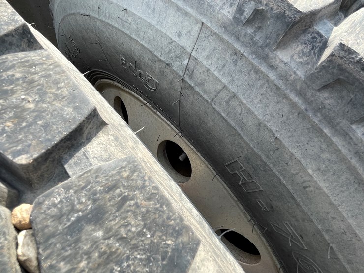 2000-international-9900-image-26