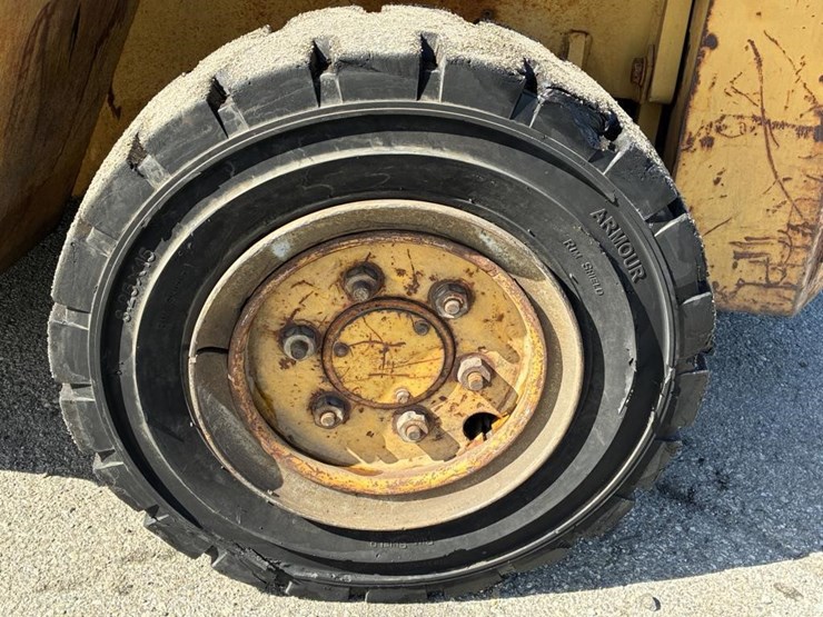 caterpillar-v150-image-9