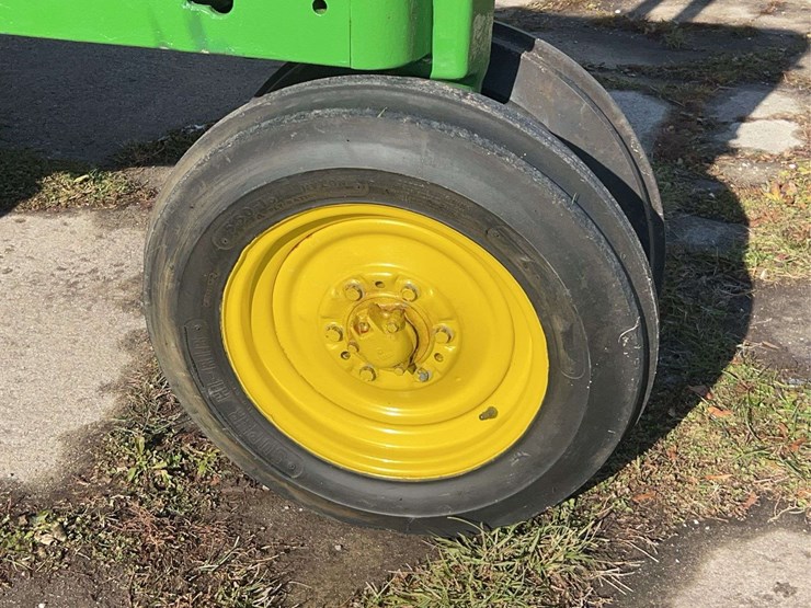 john-deere-model-b-image-21