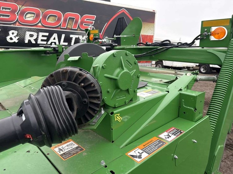 2025-john-deere-s250-image-11