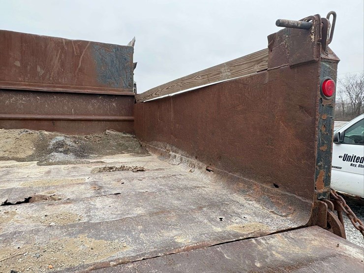 1996-freightliner-dump-truck-image-6