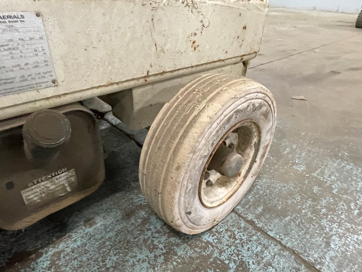 #204-•-terex-ts26-electric-scissor-lift-image-18