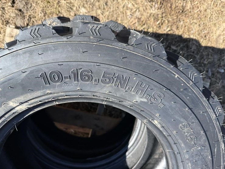(4)-new-10-16.5-skidsteer-tires-image-3