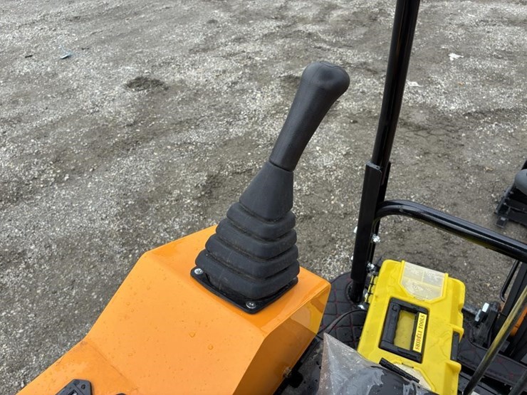 2026-vicsec-v15-hydraulic-excavator-image-15