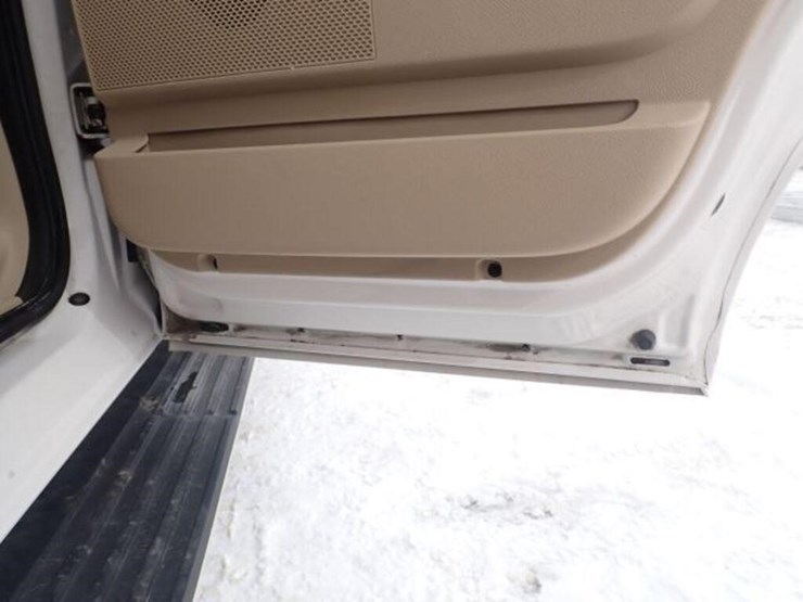 2009-lincoln-navigator-image-48