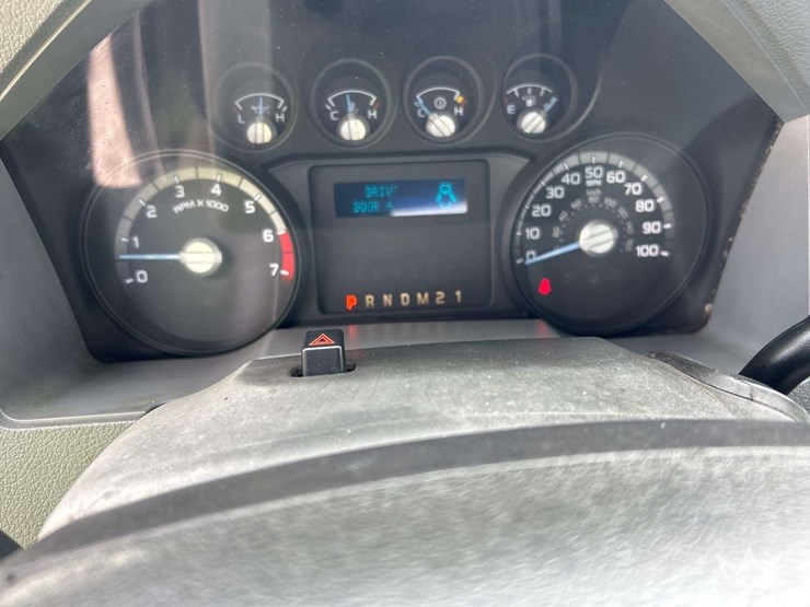 2013-ford-f350-image-12