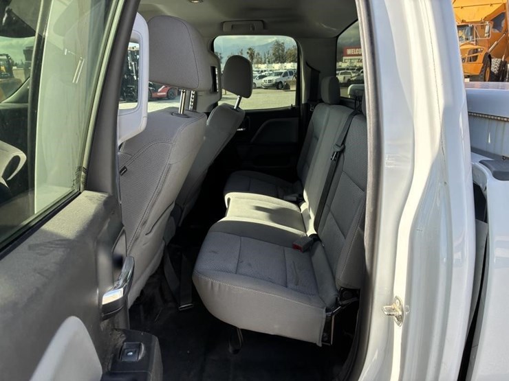 2018-chevrolet-2500-image-11