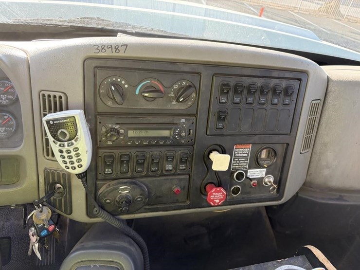 2012-international-workstar-7400-image-20