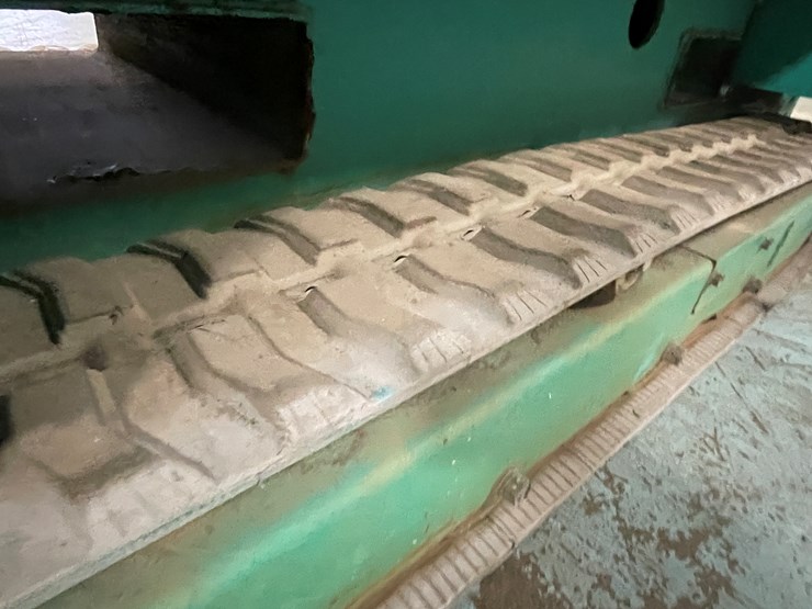 #202-•-airman-encl06-electric-track-scissor-lift-image-15