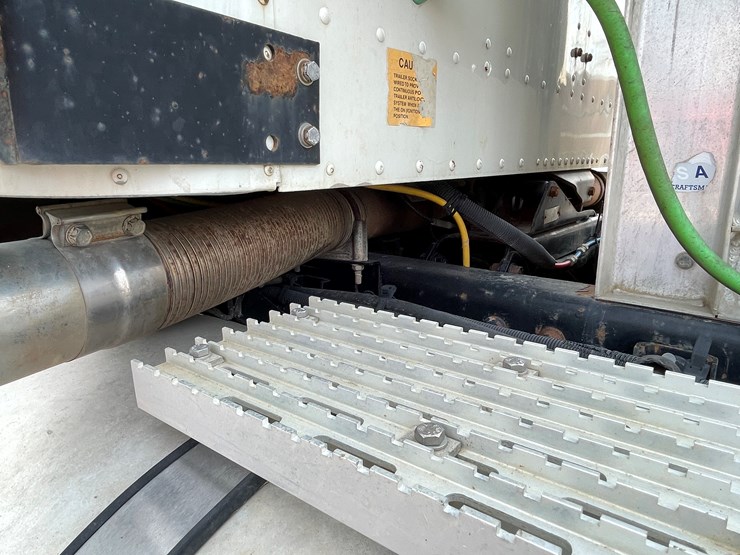 2000-international-9900-image-15