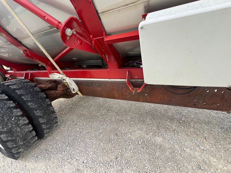 case-610-sprayer-system-2000-gallons-image-23