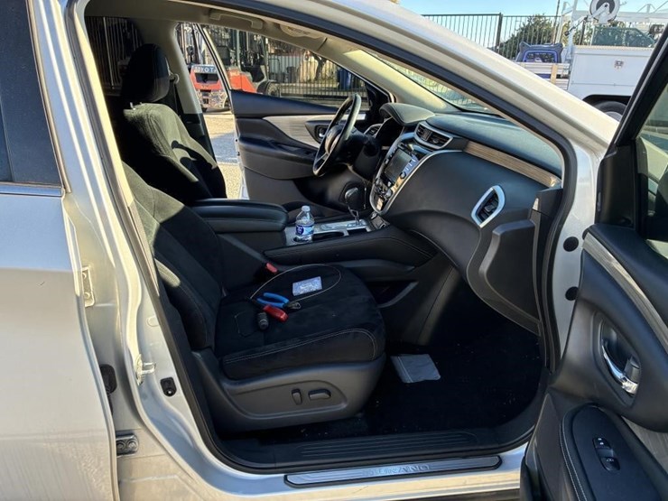 2018-nissan-murano-sv-image-10