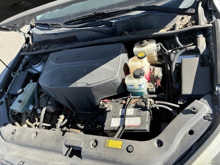 2014-toyota-rav4-image-6