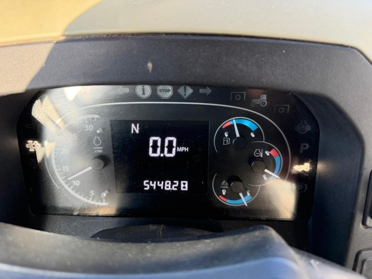 2016-john-deere-5100e-image-25