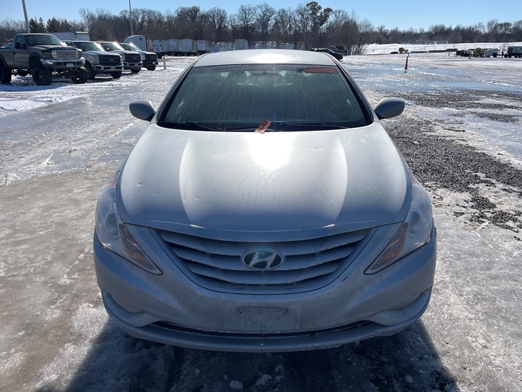 #1519-•-2013-honda-sonata-(has-mn-prior-salvage-title)-image-7