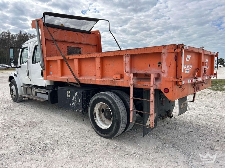 2015-freightliner-m2-106-image-7