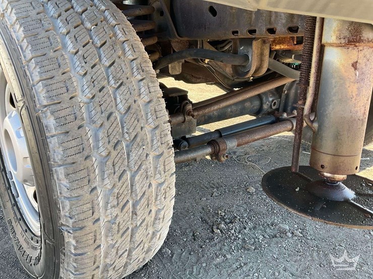 2012-ford-e350-image-37