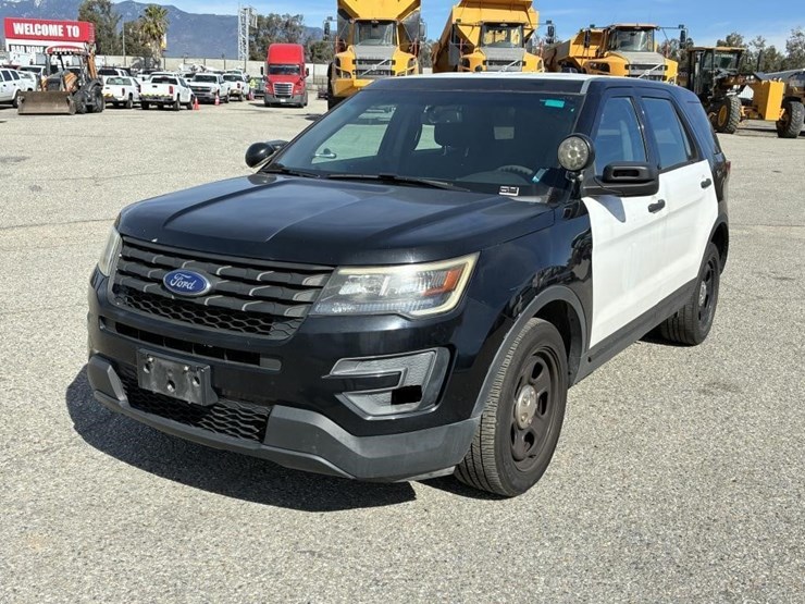 2017-ford-explorer-image-1