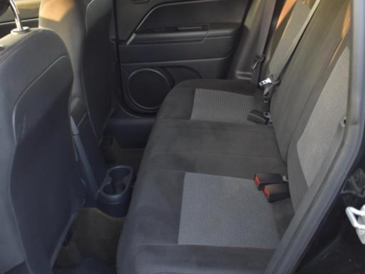 2016-jeep-patriot-image-11