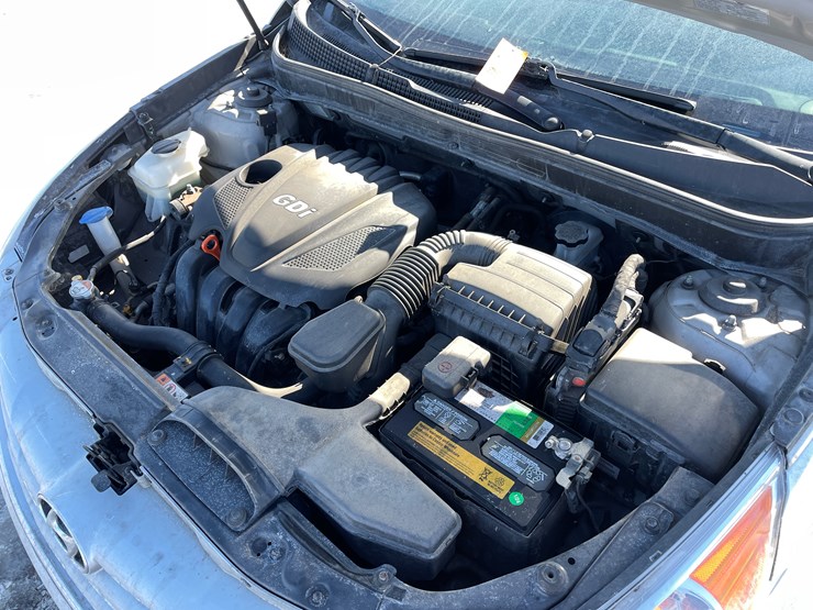 #1519-•-2013-honda-sonata-(has-mn-prior-salvage-title)-image-15