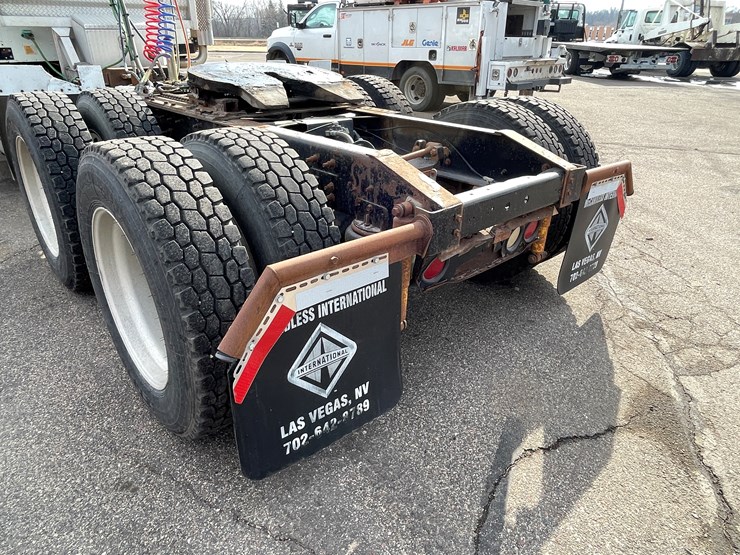 2000-international-9900-image-35