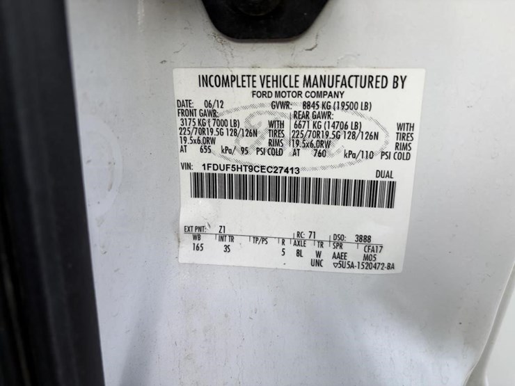 2012-ford-f550-image-19