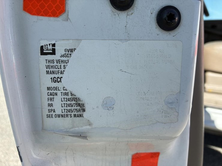 2005-chevrolet-silverado-2500-image-16