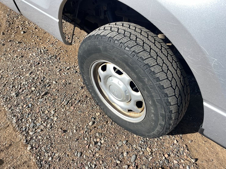 2014-ford-f150-xl-image-9