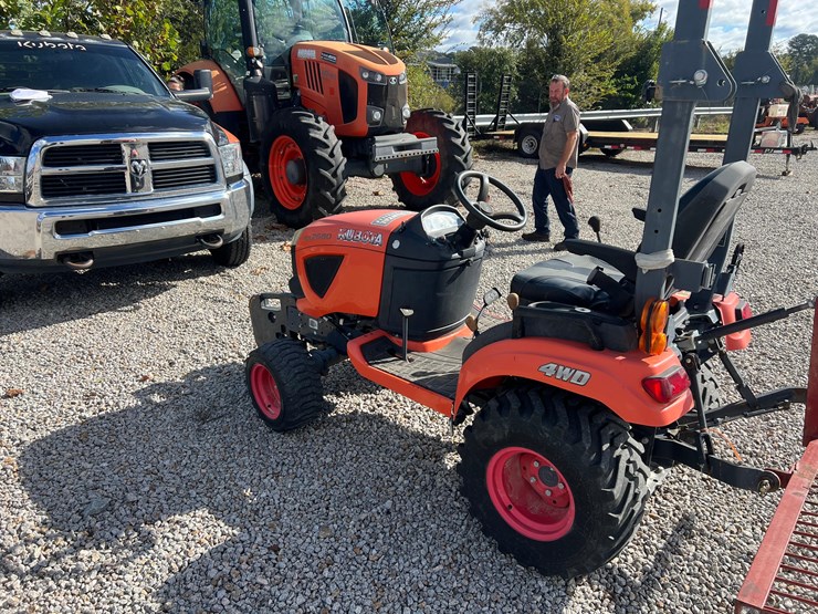 2017-white-251-image-9