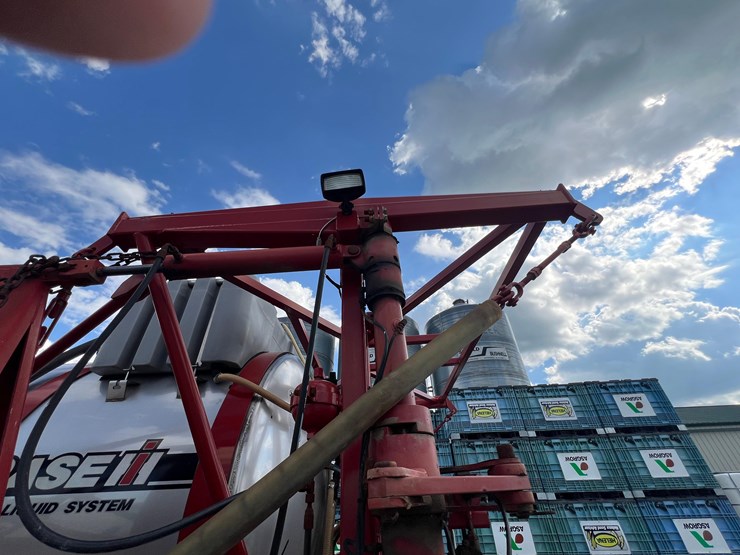 case-610-sprayer-system-2000-gallons-image-41