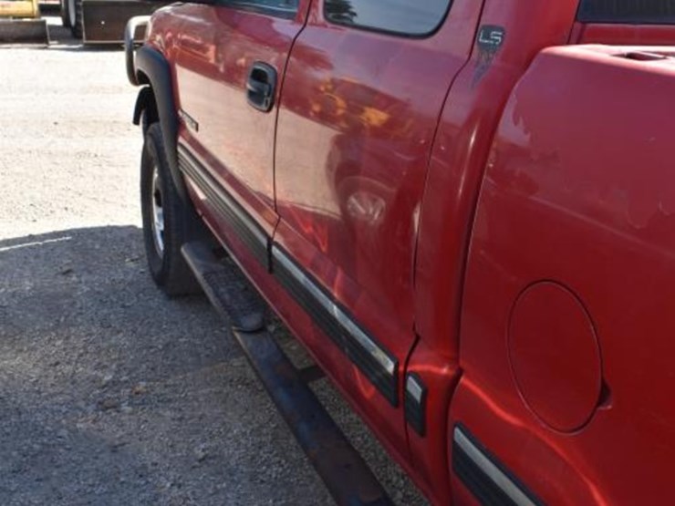 2001-chevrolet-2500-image-9